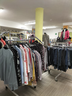 Kleidung aus dem Reißverschluss